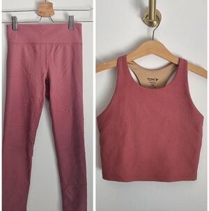 Old Navy Active Girls Matching Set Size 8 Pink Ribbed Sports Bra Leggings Outfit